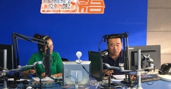 公司領(lǐng)導(dǎo)參加呼市電臺(tái)《連心橋》行風(fēng)熱線直播節(jié)目現(xiàn)場(chǎng)回答主持人、聽眾提出的相關(guān)問題